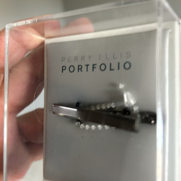Men’s Perry Ellis tie clip - Picture 5 of 7